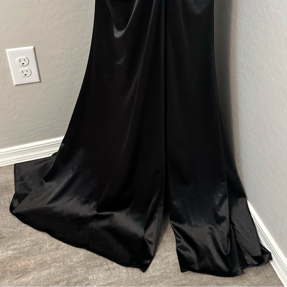 NEW JOVANI SZ 6 BLACK STRETCH MATERIAL RUCHED BODICE FORMAL EVENING GOWN - Picture 9 of 16